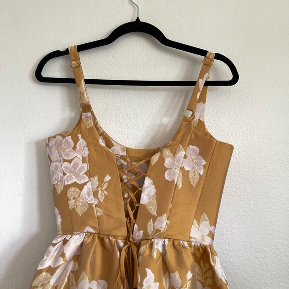 V. Chapman The Avery Dress in Gold Baroque Floral - Picture 5 of 11